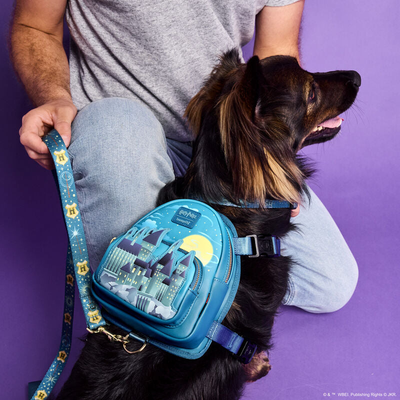 Load image into Gallery viewer, Loungefly Warner Brothers Harry Potter Hogwarts Mini Backpack Per Harness
